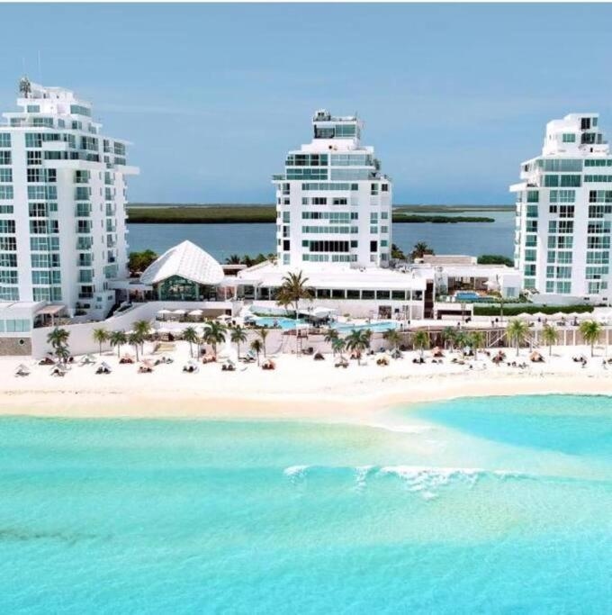 Estudio 1A sobre hermosa playa, excelente opción