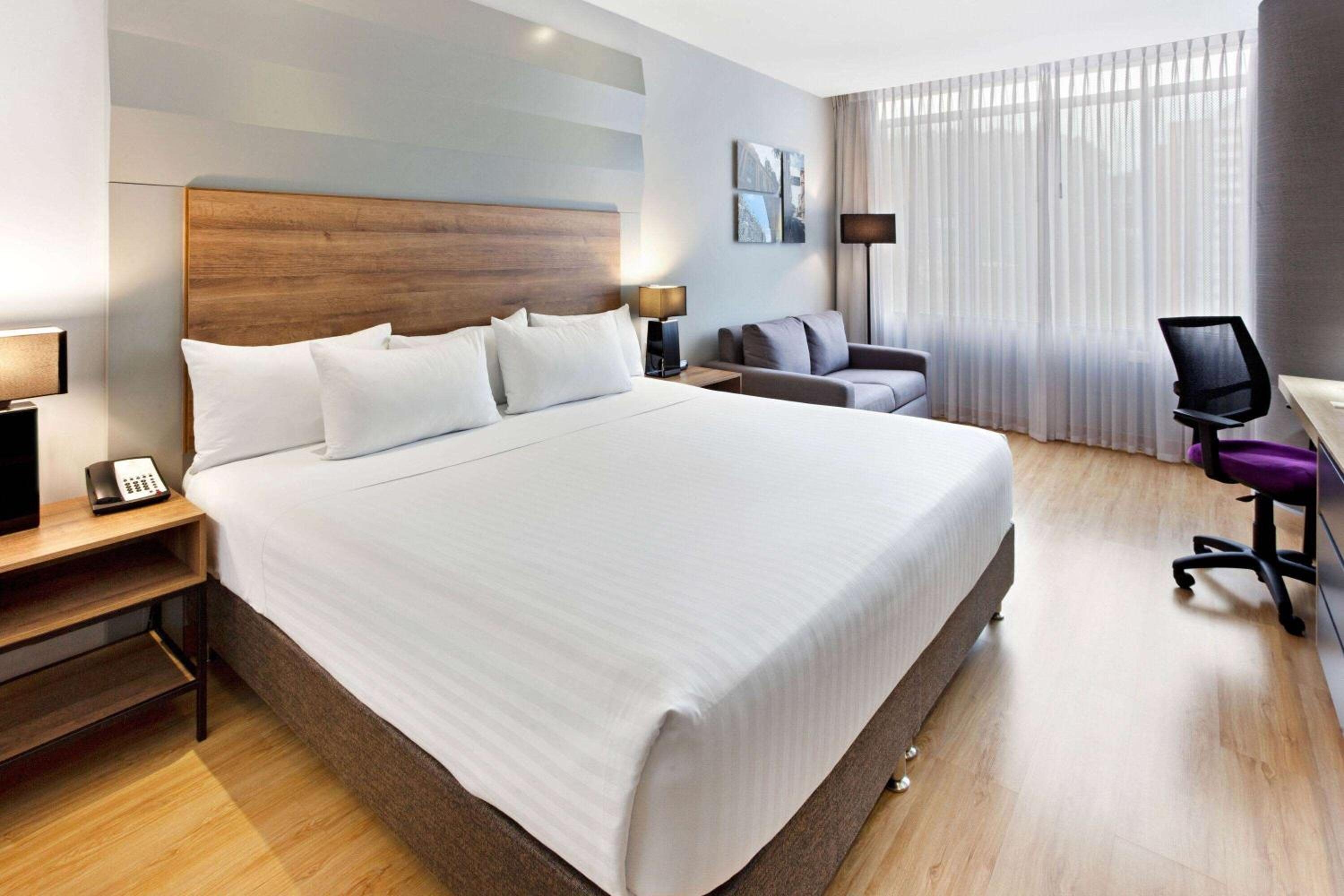 La Quinta by Wyndham Medellin, La candelaria
