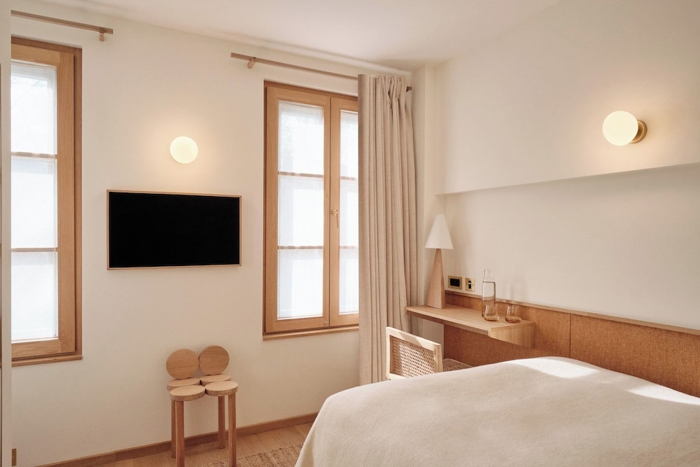 Hôtel Elysée Montmartre, Paris