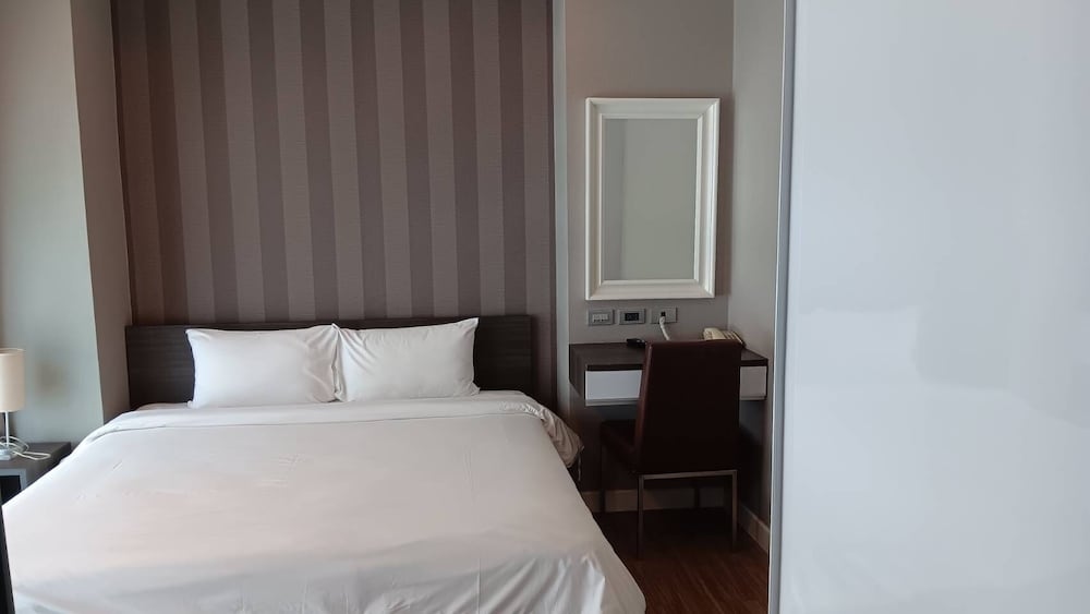 J RESIDENCE THONGLOR 8, Bangkok