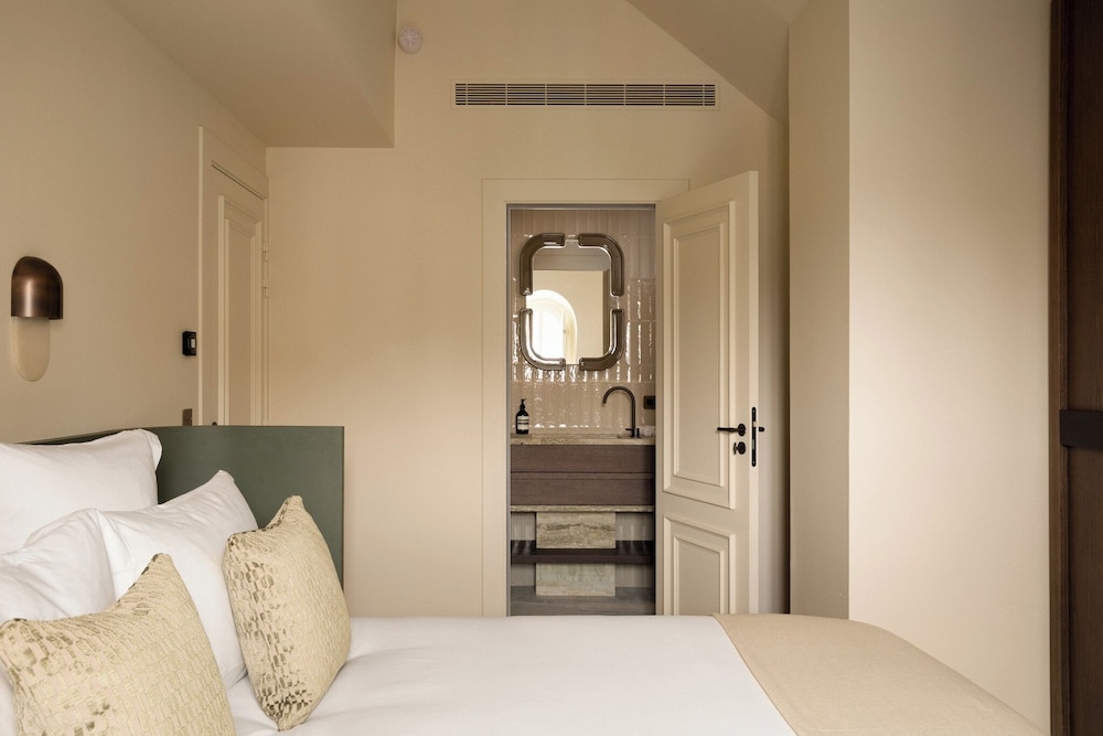 HIGHSTAY Maison - Boétie, Paris