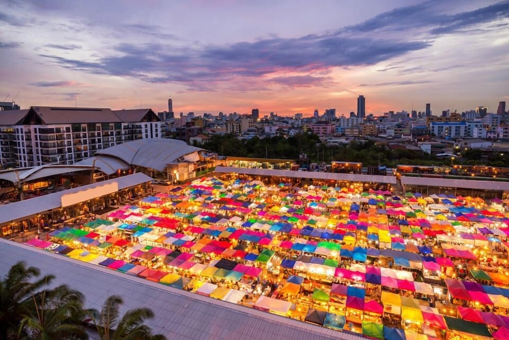 Sam's Place, Bangkok