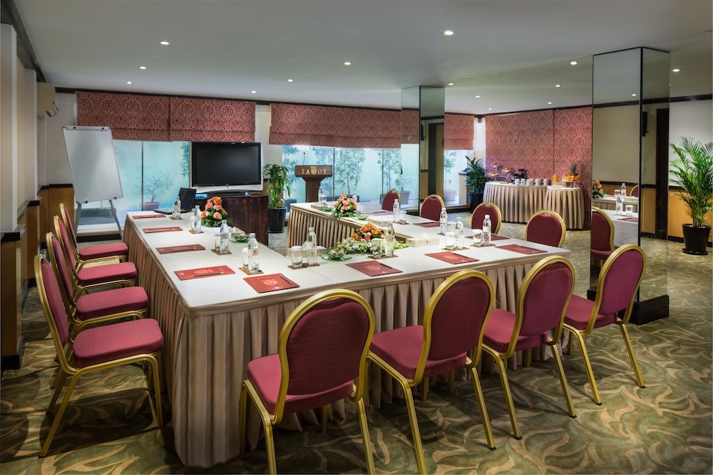 Savoy Suites Hotel Apartments, Dubái