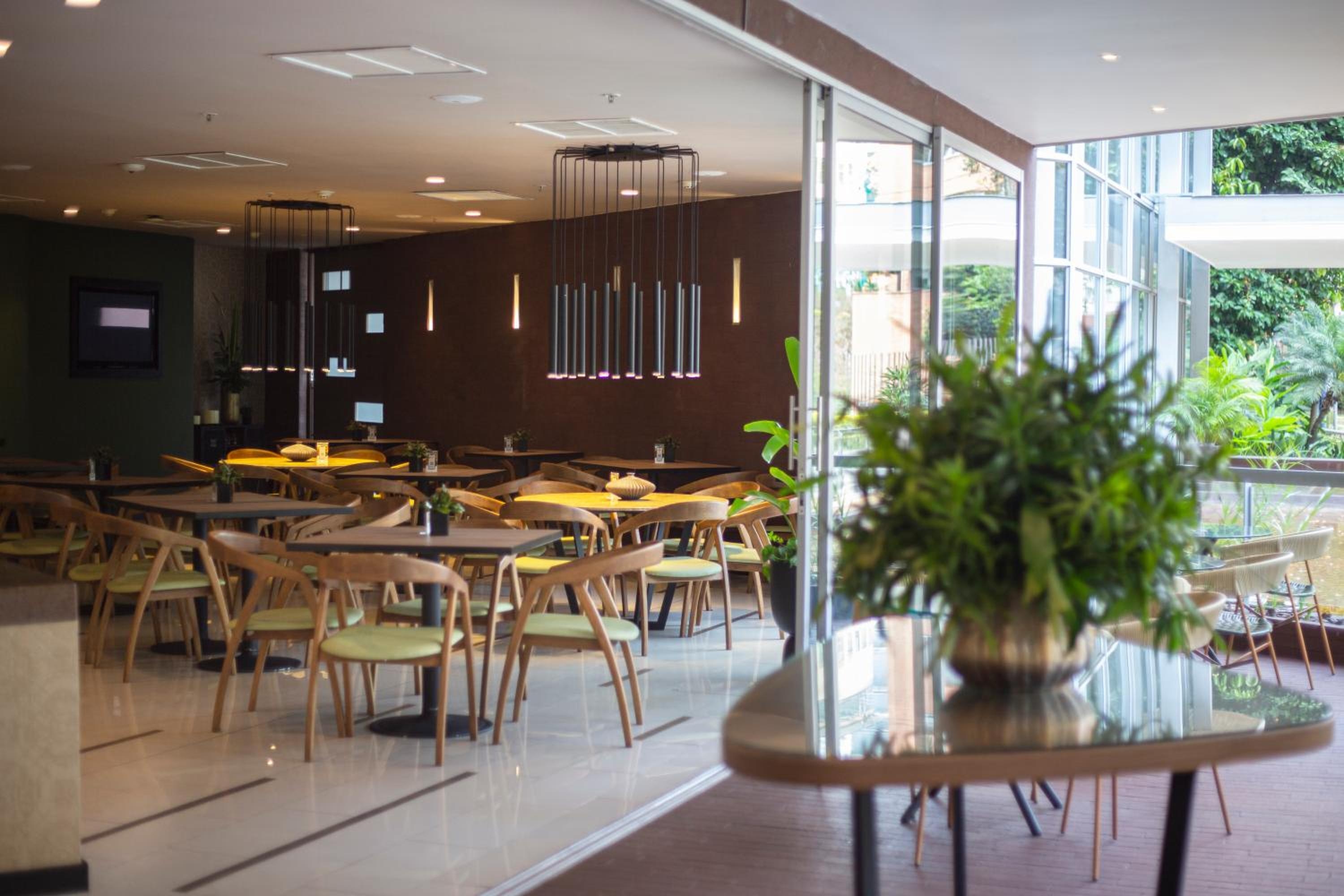 Hotel Estelar Blue, Poblado