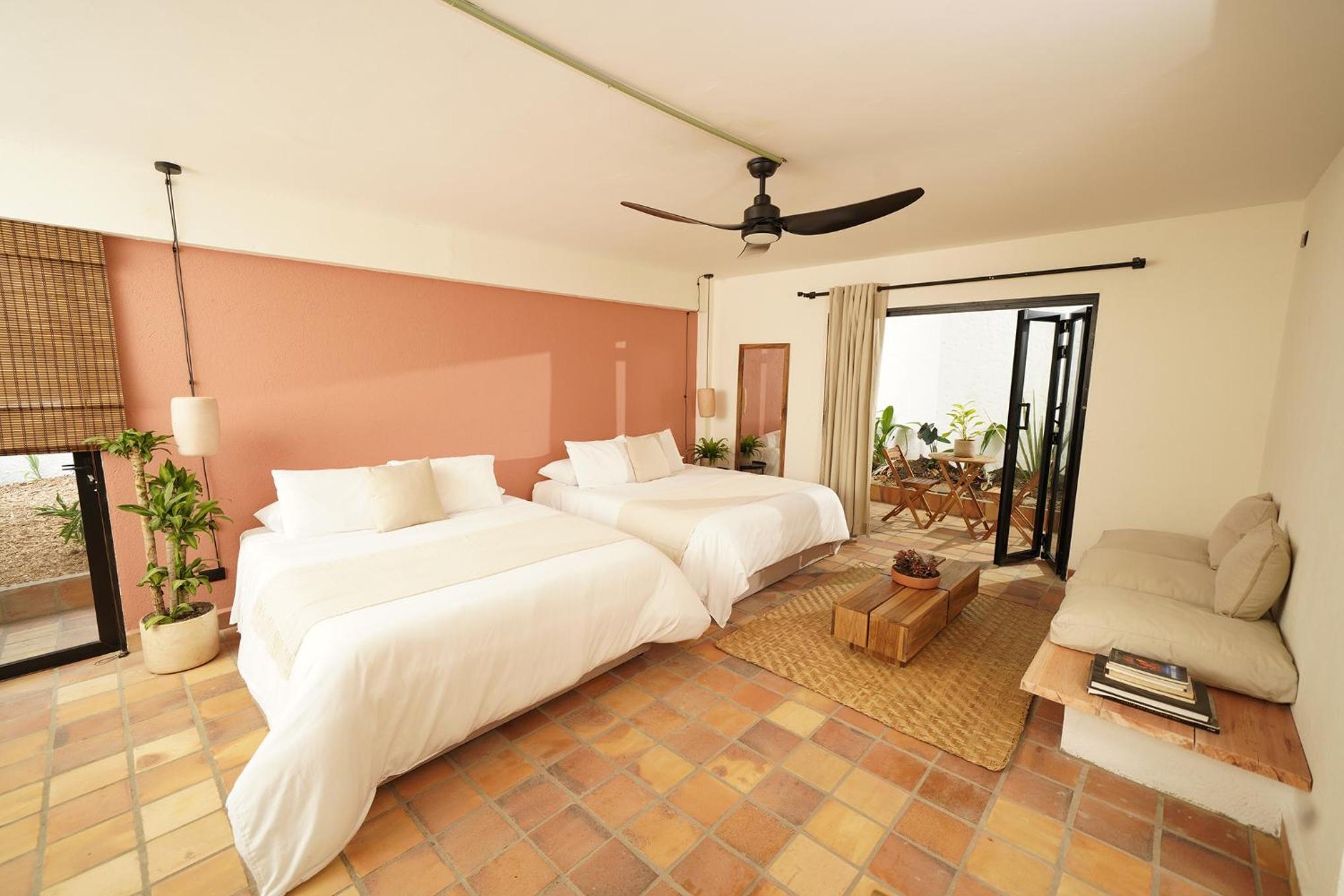 Hotel Quinta Ladera, Poblado